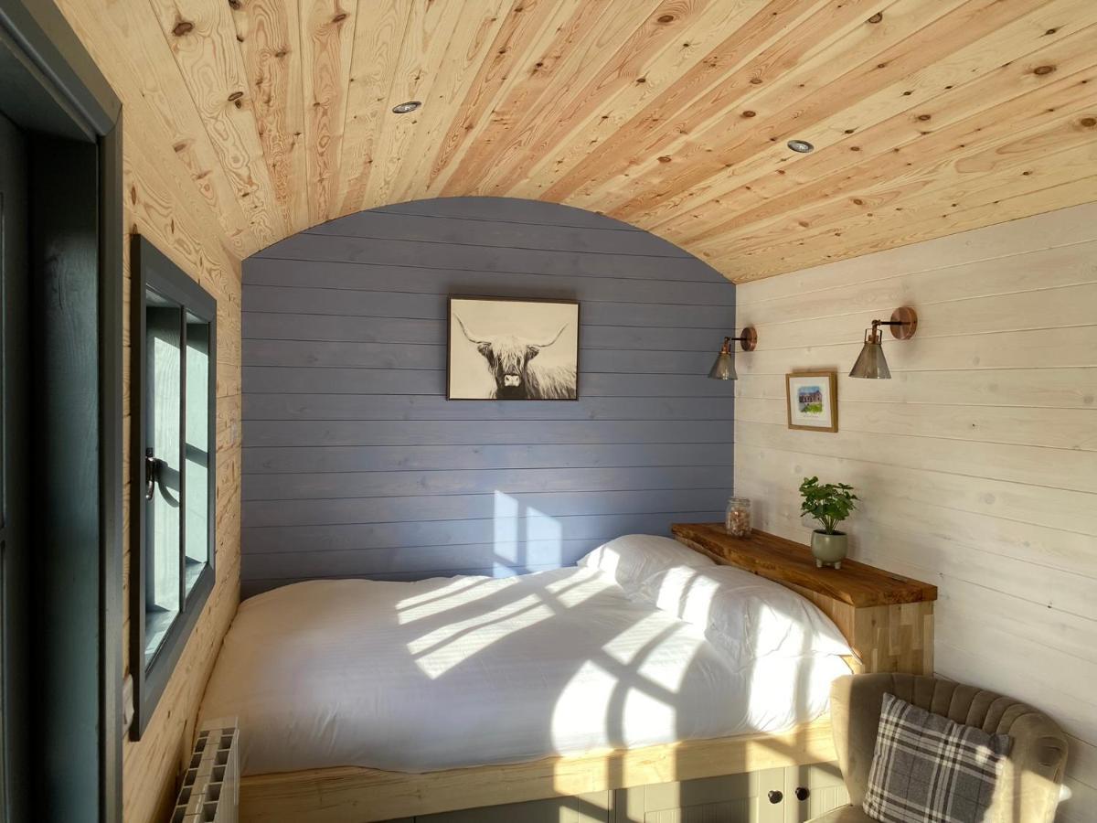 Oakies Farm Stays Llandovery Buitenkant foto