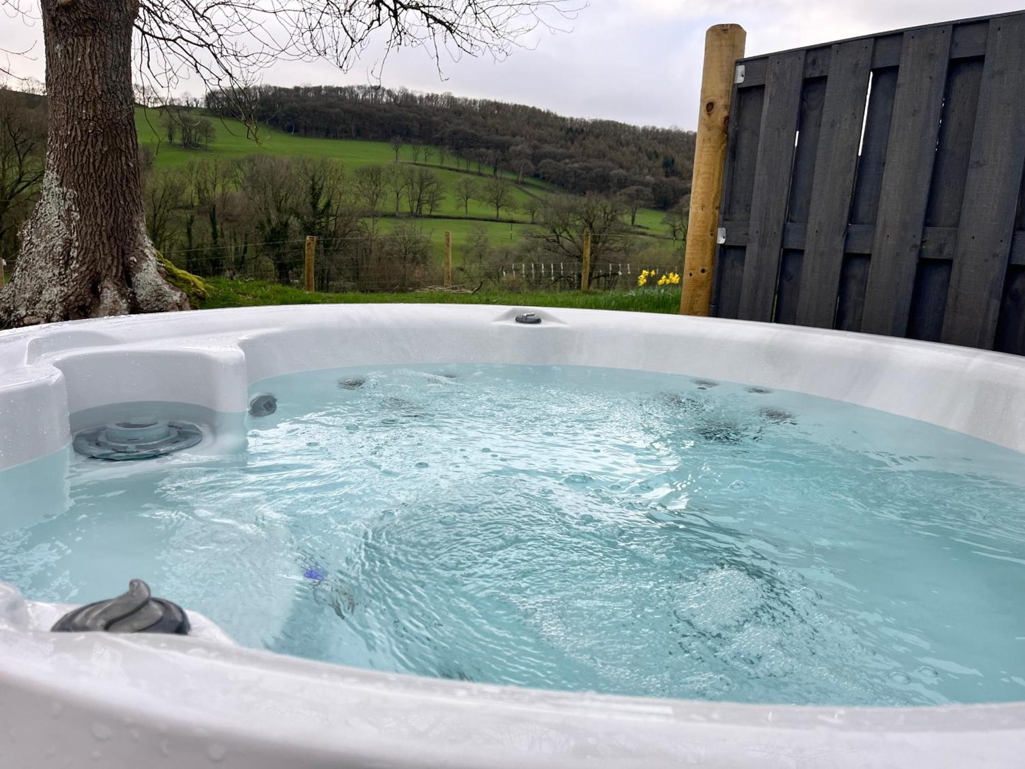 Oakies Farm Stays Llandovery Buitenkant foto